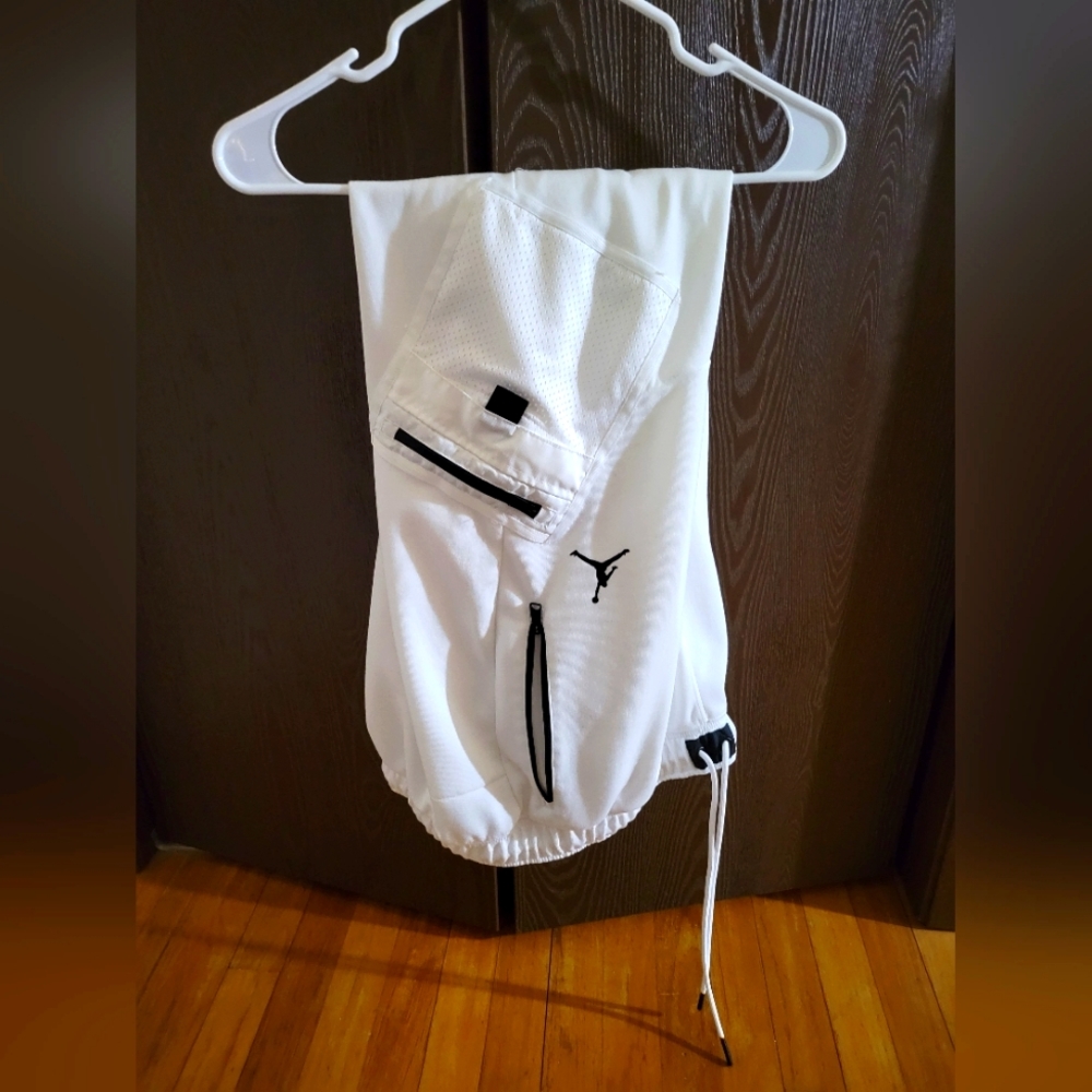 Nwot Jordan Dri Fit Air Mens Xl white /black pants